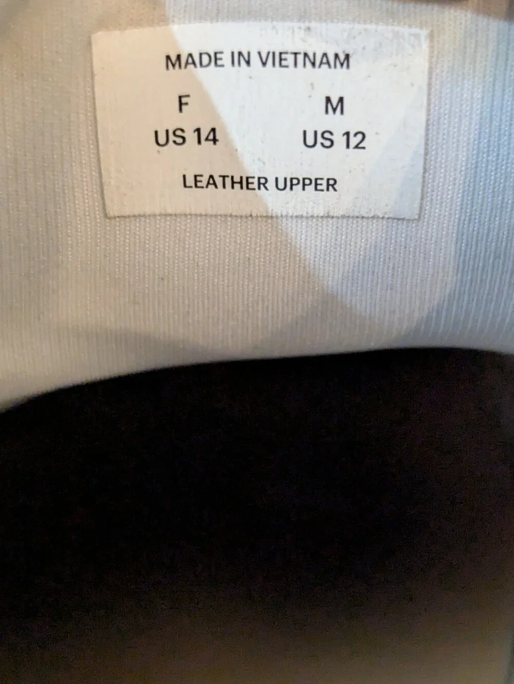 Everlane The ReLeather Tennis Shoe Size Men's 12 Women's 14 White / Gum Sole